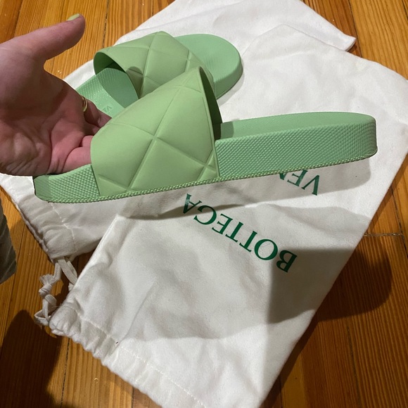 Bottega Veneta Rubber Slides - Picture 7 of 13